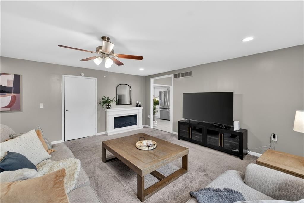 8925 W 101st Street — photo 23