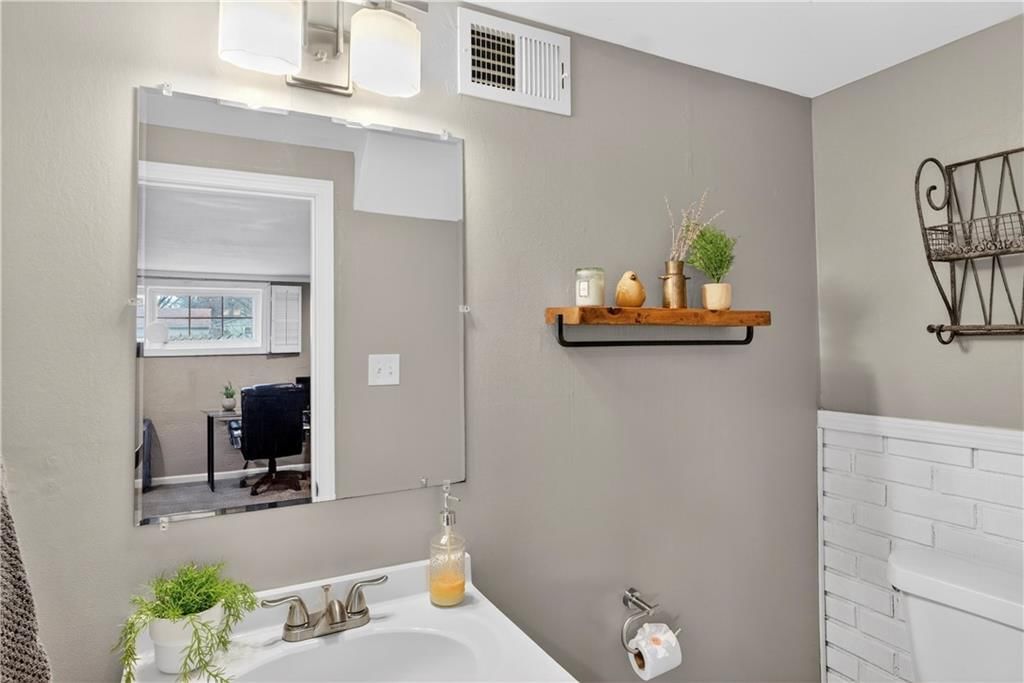 8925 W 101st Street — photo 28