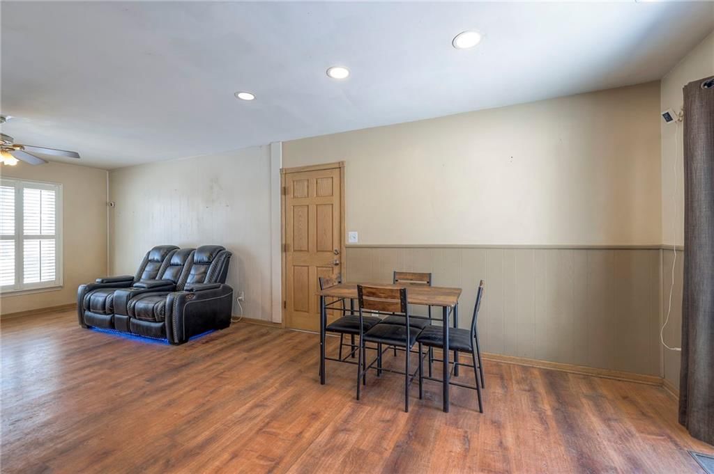 402 Prairie Lane — photo 13