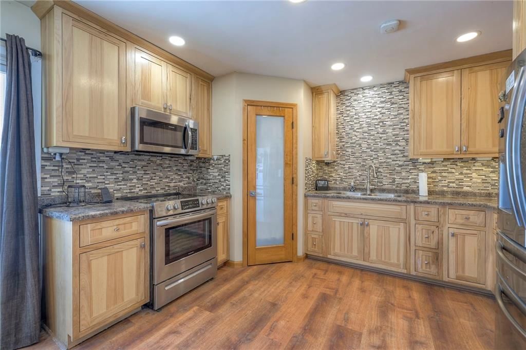 402 Prairie Lane — photo 17