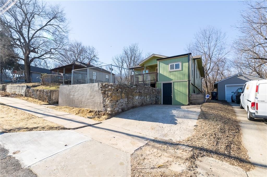 4218 Cypress Avenue — photo 3