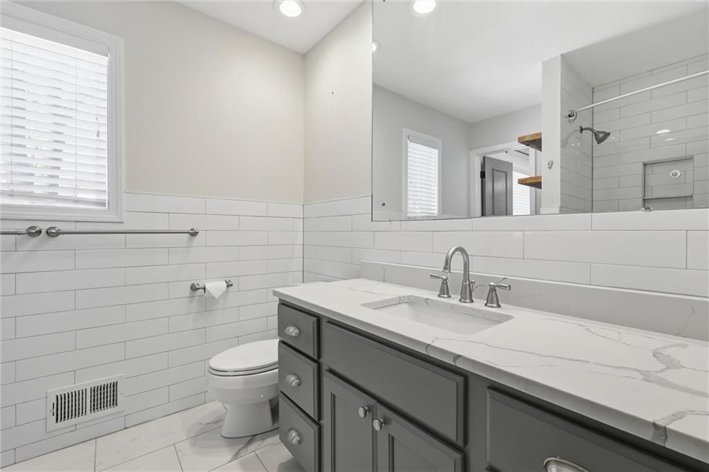9815 Overbrook Road — photo 27
