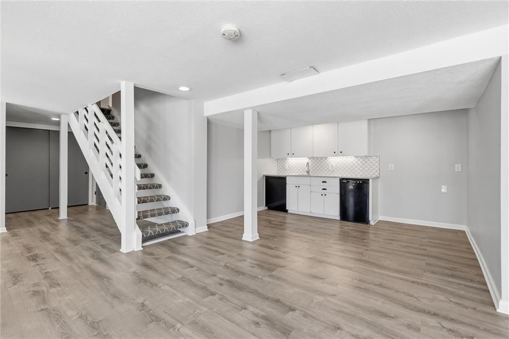 9815 Overbrook Road — photo 37