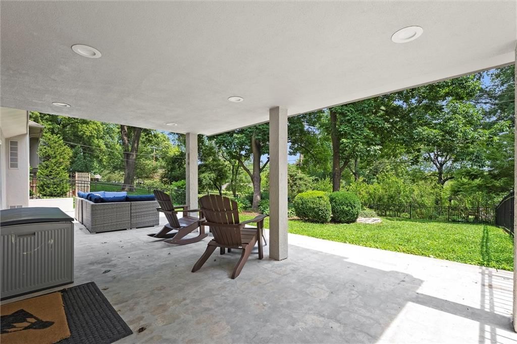 9815 Overbrook Road — photo 39