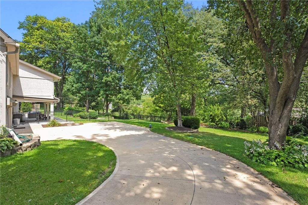 9815 Overbrook Road — photo 45