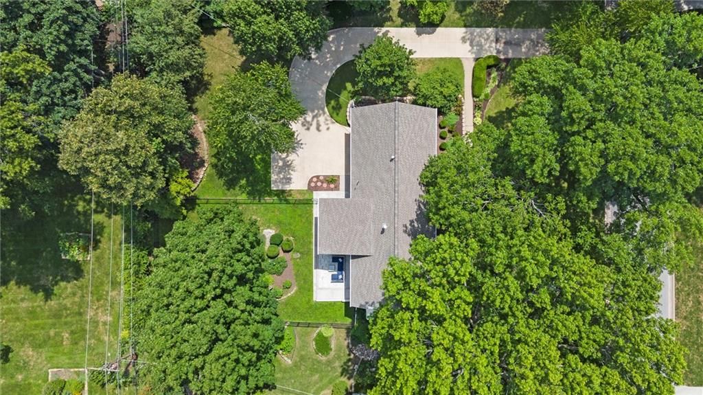9815 Overbrook Road — photo 52