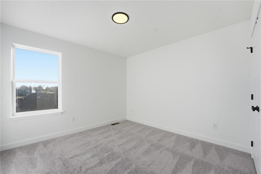 19719 W 195th Place — photo 12