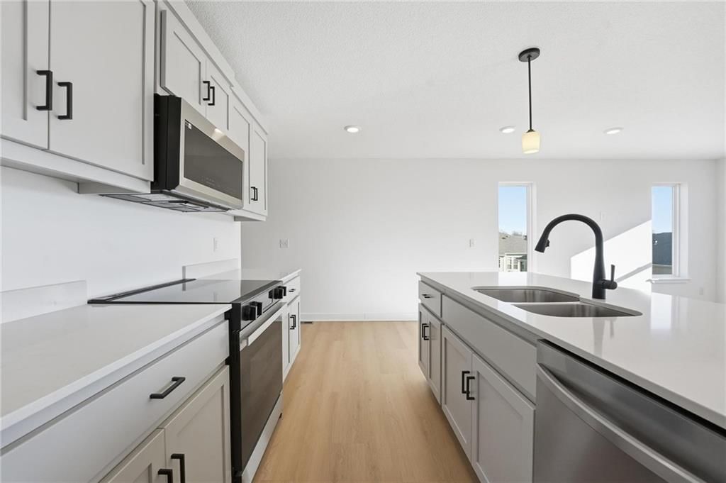 19719 W 195th Place — photo 27