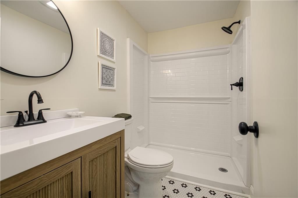 212 S High Street — photo 15