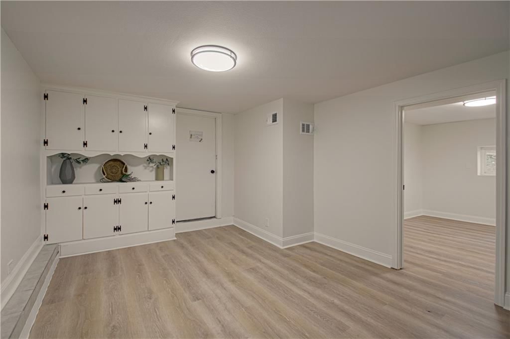 212 S High Street — photo 19