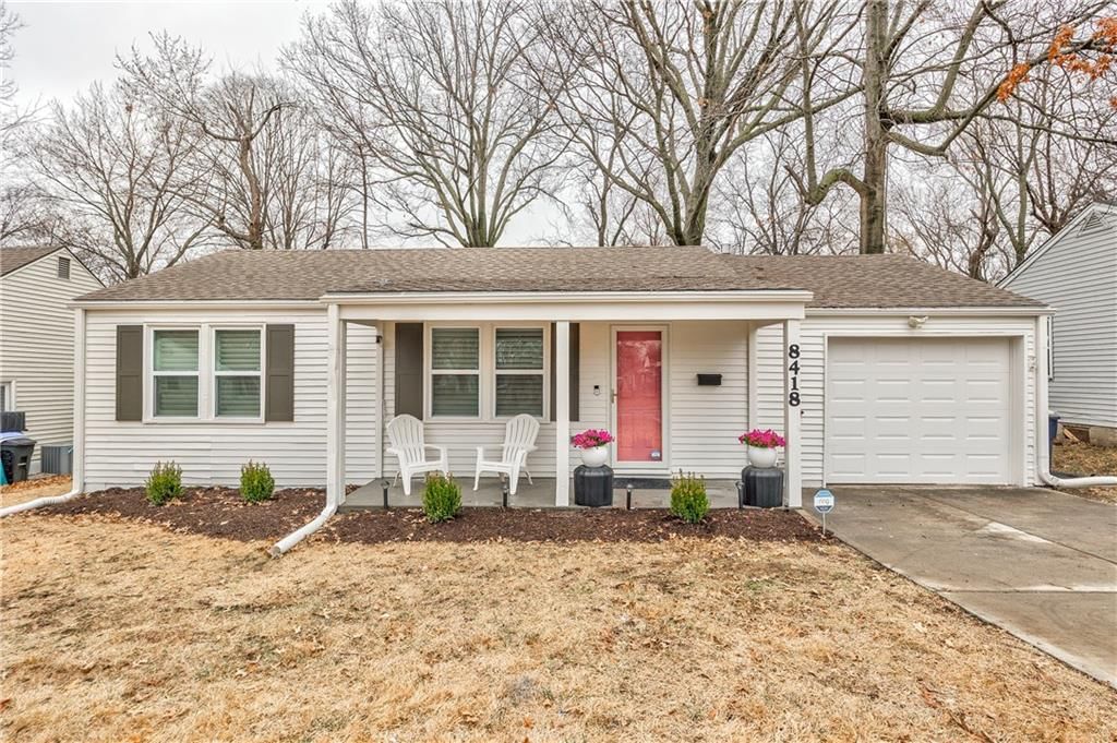 8418 Summit Street, Kansas City, MO
