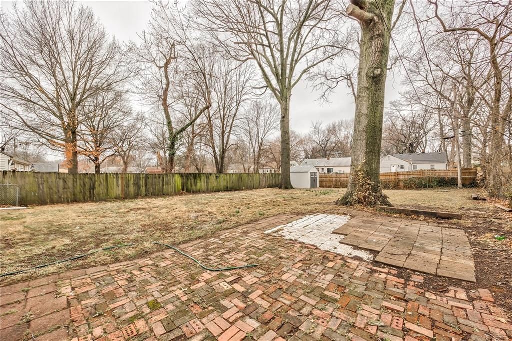 8418 Summit Street — photo 25