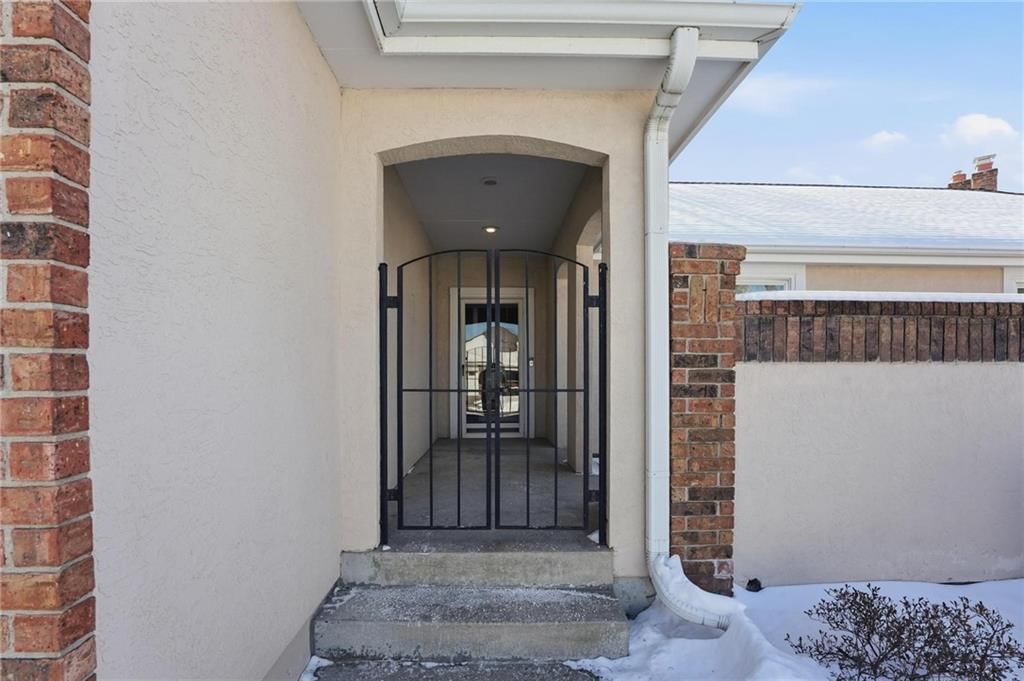 103 SW Hillcrest Lane — photo 3