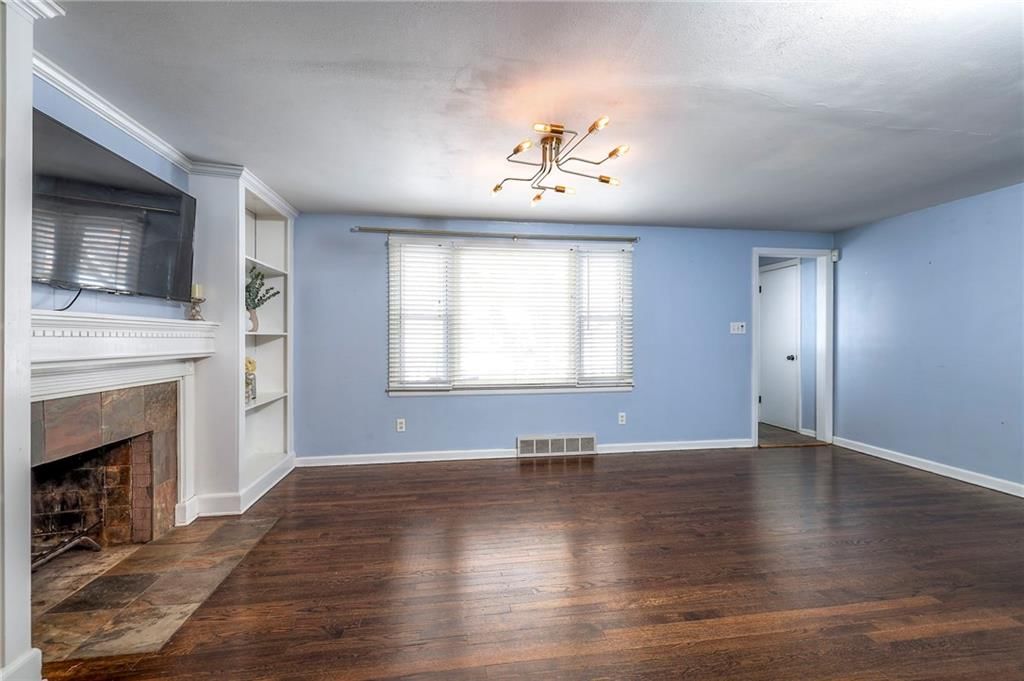 4907 W 70 Terrace — photo 10
