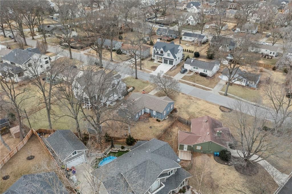4907 W 70 Terrace — photo 34