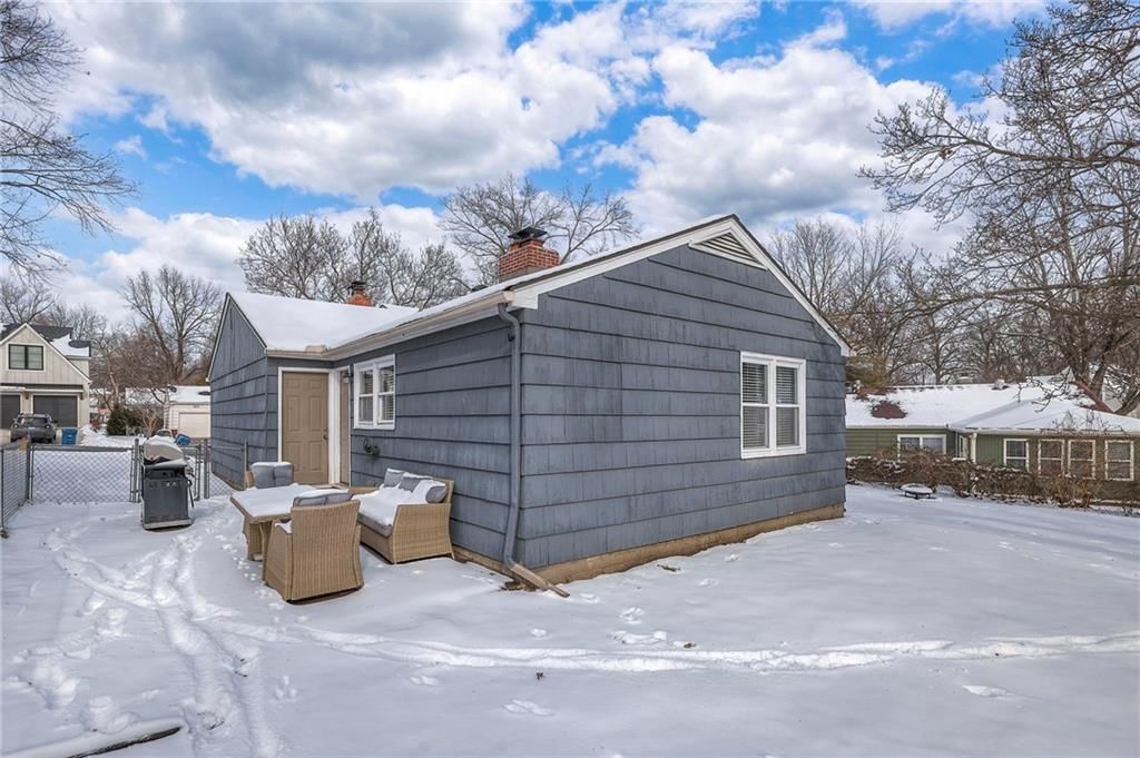4907 W 70 Terrace — photo 38