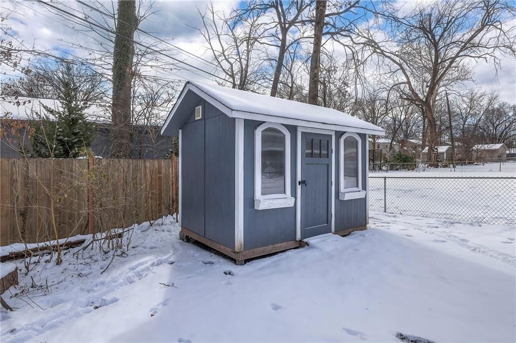 4907 W 70 Terrace — photo 42