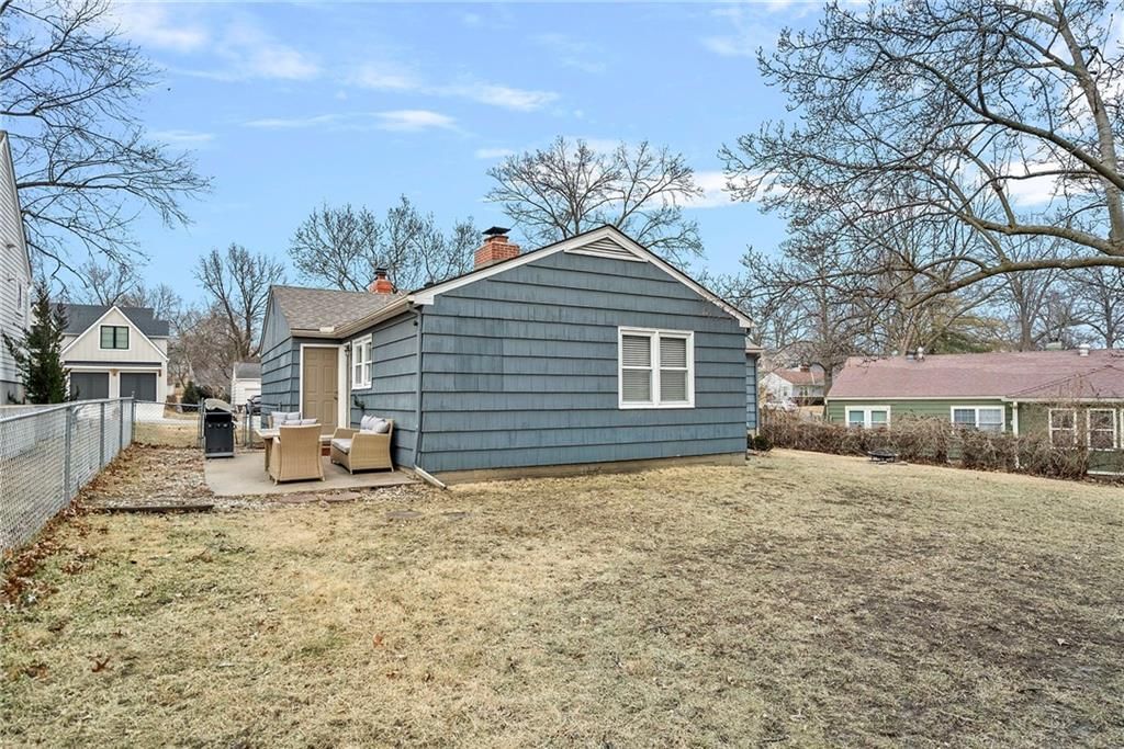 4907 W 70 Terrace — photo 48