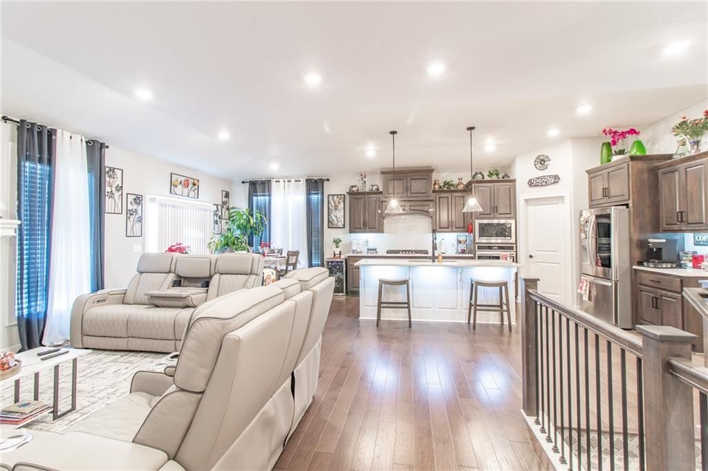 520 SE David Road — photo 3