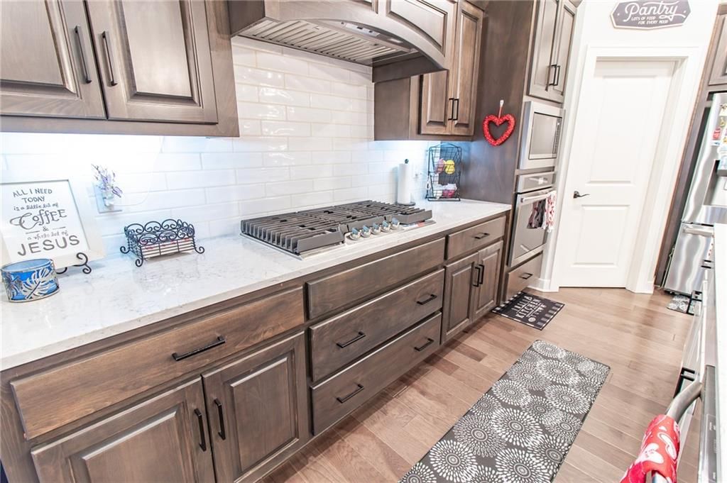 520 SE David Road — photo 9