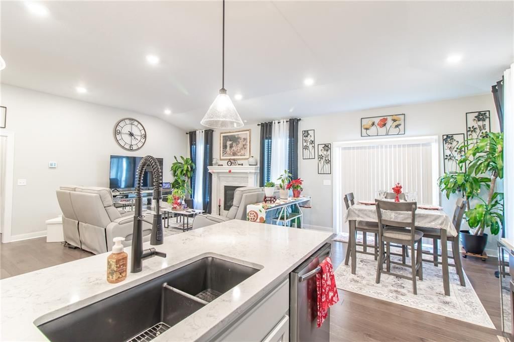520 SE David Road — photo 16