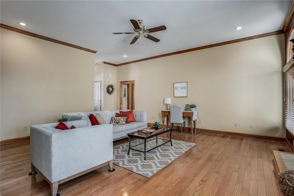 6322 Norwood Court — photo 8