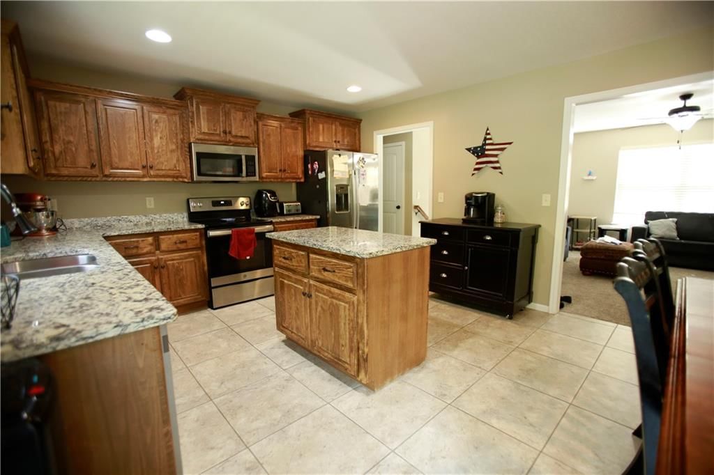 709 Hollis Avenue — photo 18