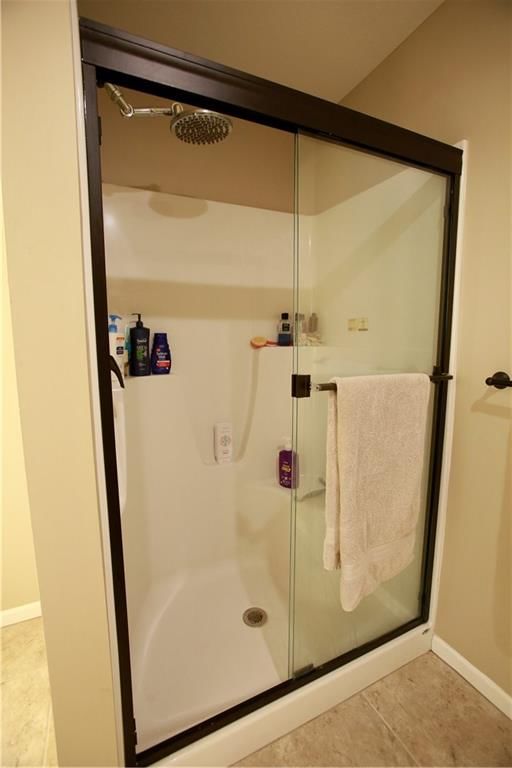 709 Hollis Avenue — photo 33