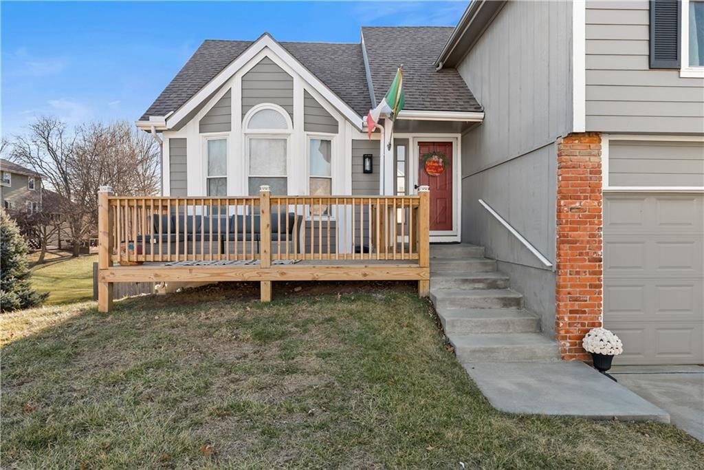 1309 NE Chowning Drive — photo 2