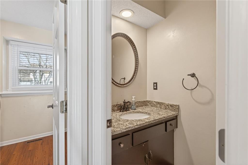 7919 W 116th Terrace — photo 21