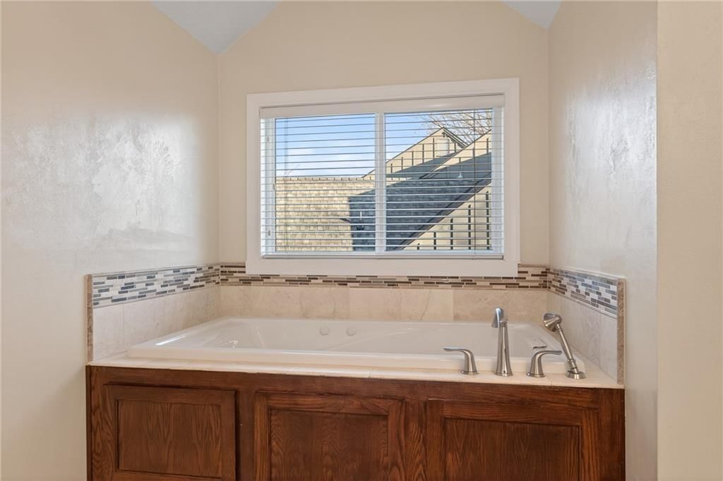 7919 W 116th Terrace — photo 32