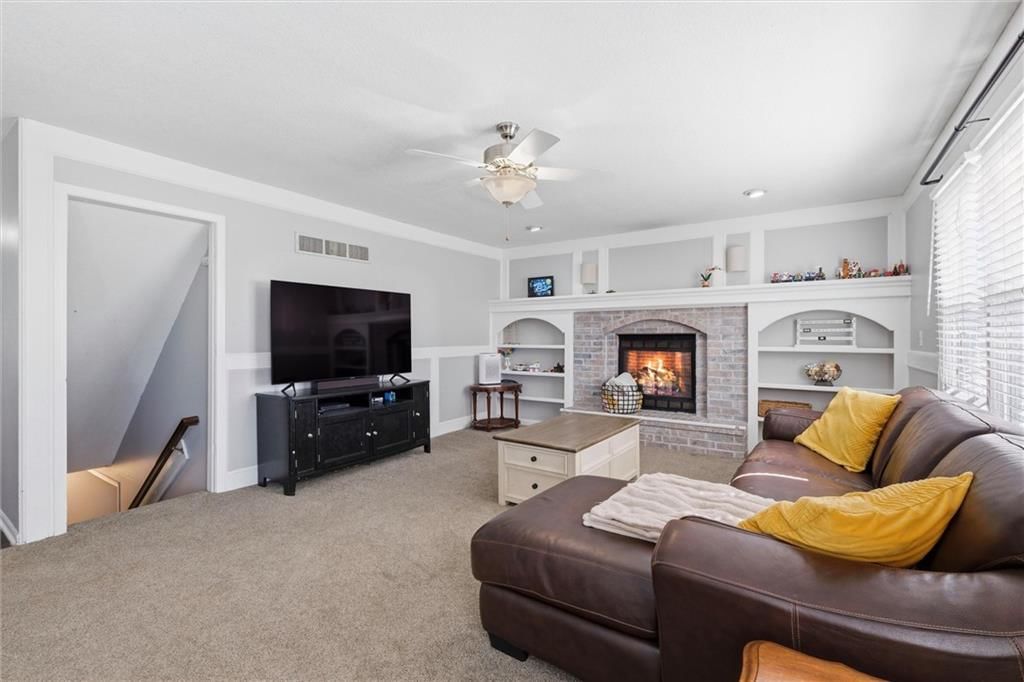 307 N Mesquite Street — photo 5