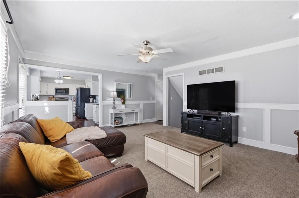307 N Mesquite Street — photo 7