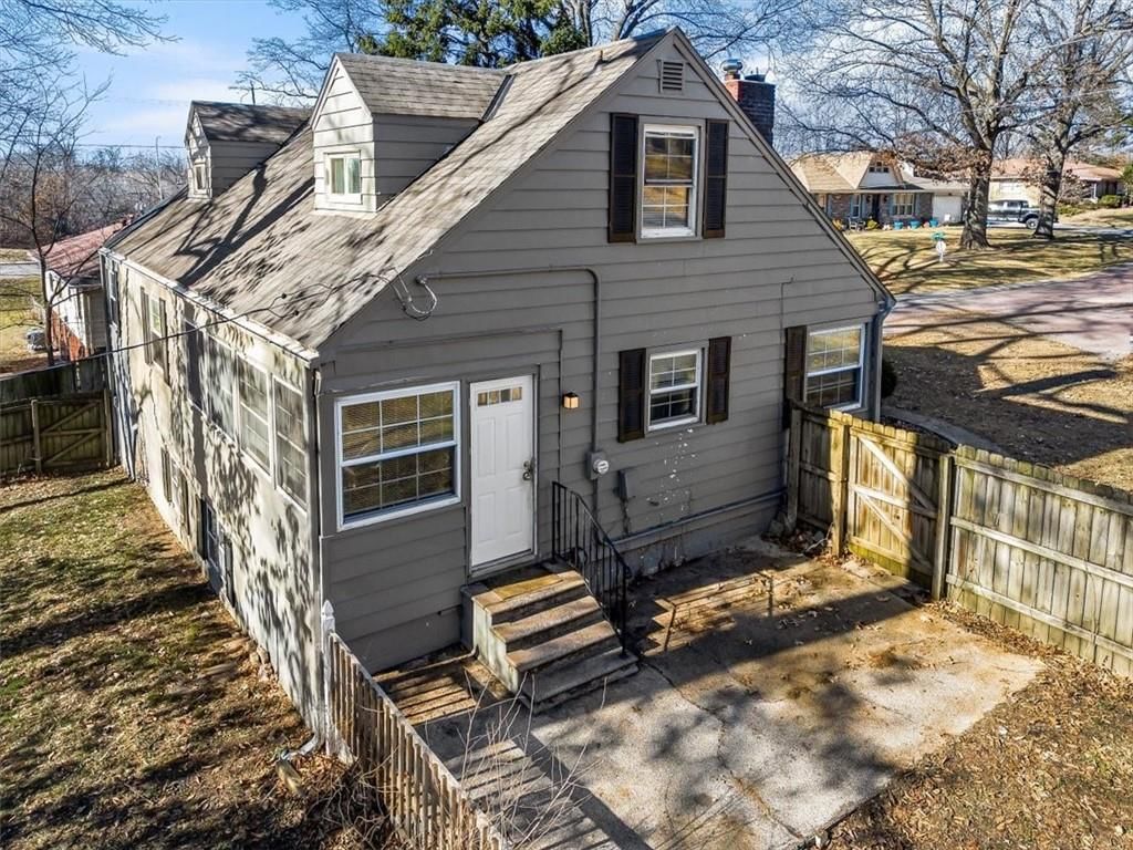 403 NE 61st Terrace — photo 35