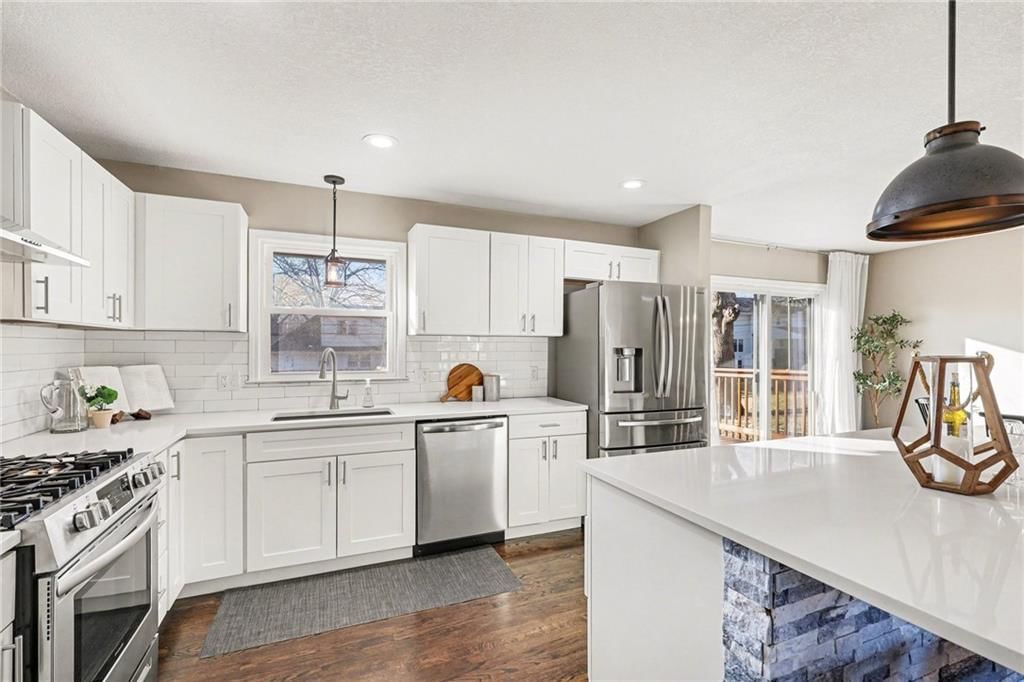 10006 Cedar Street — photo 10