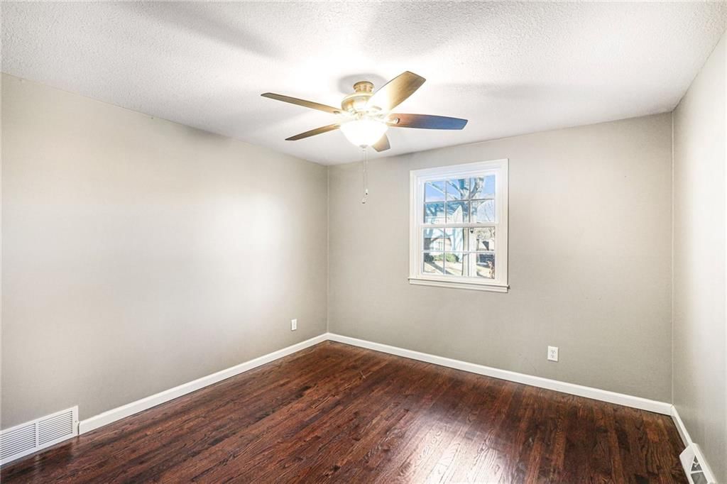 10006 Cedar Street — photo 22