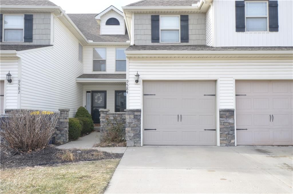 9584 N Main Street — photo 2