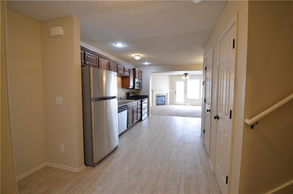 9584 N Main Street — photo 3