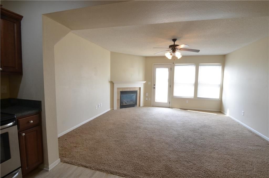 9584 N Main Street — photo 7