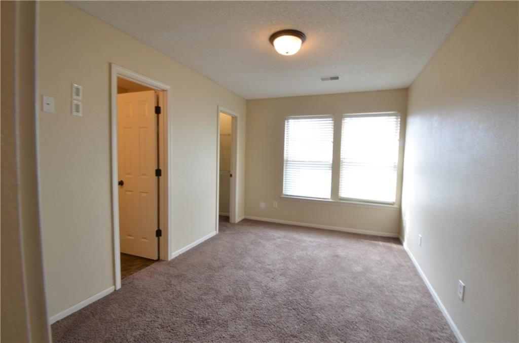 9584 N Main Street — photo 19