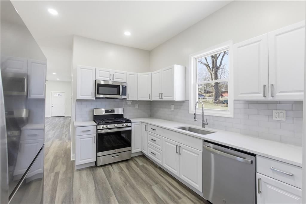 4032 Ruby Avenue — photo 3