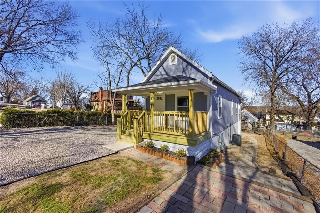 4032 Ruby Avenue — photo 7