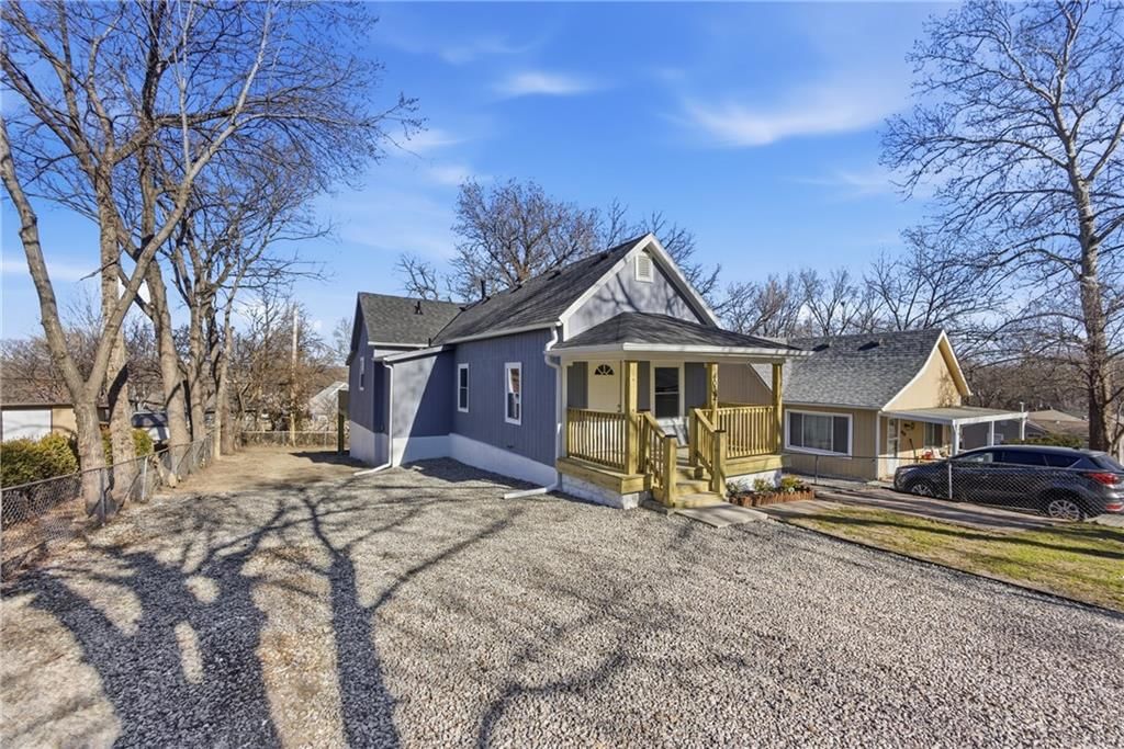4032 Ruby Avenue — photo 8