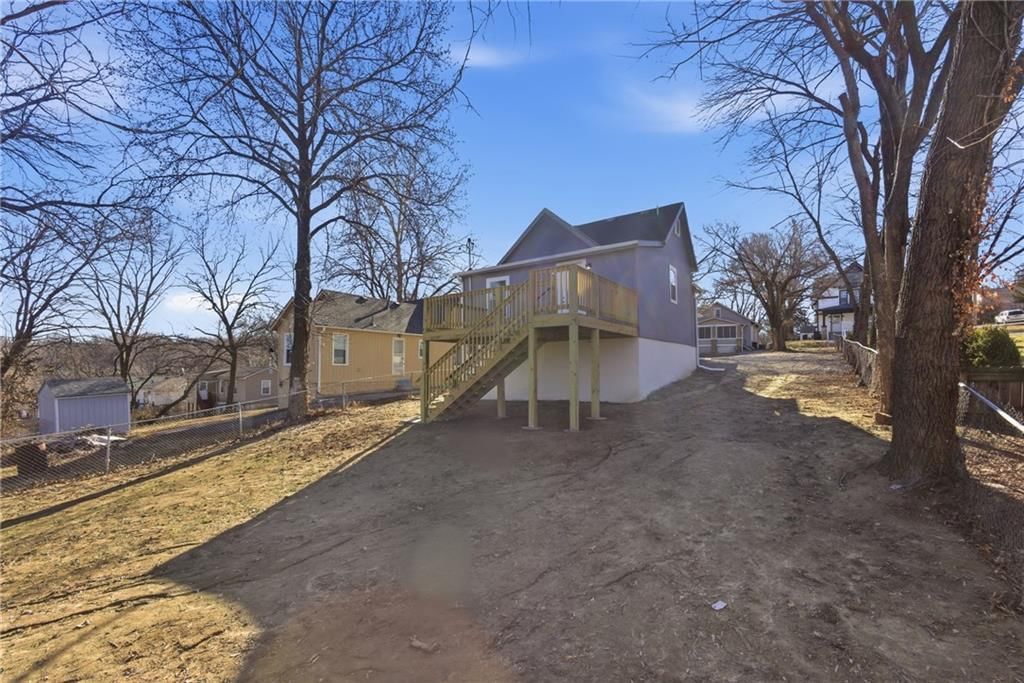 4032 Ruby Avenue — photo 25