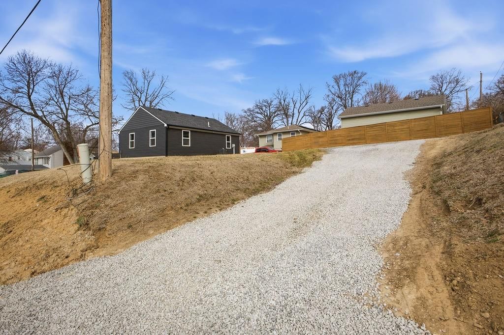 529 S 39th Street — photo 42