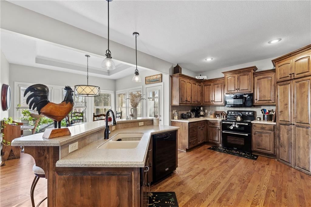 24021 Eagle Court — photo 18