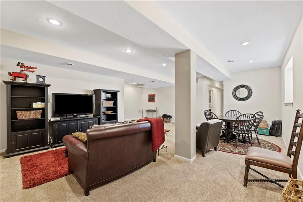 24021 Eagle Court — photo 33