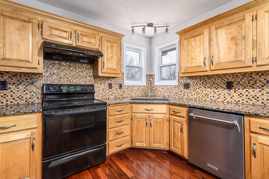 11911 N Charlotte Street — photo 11