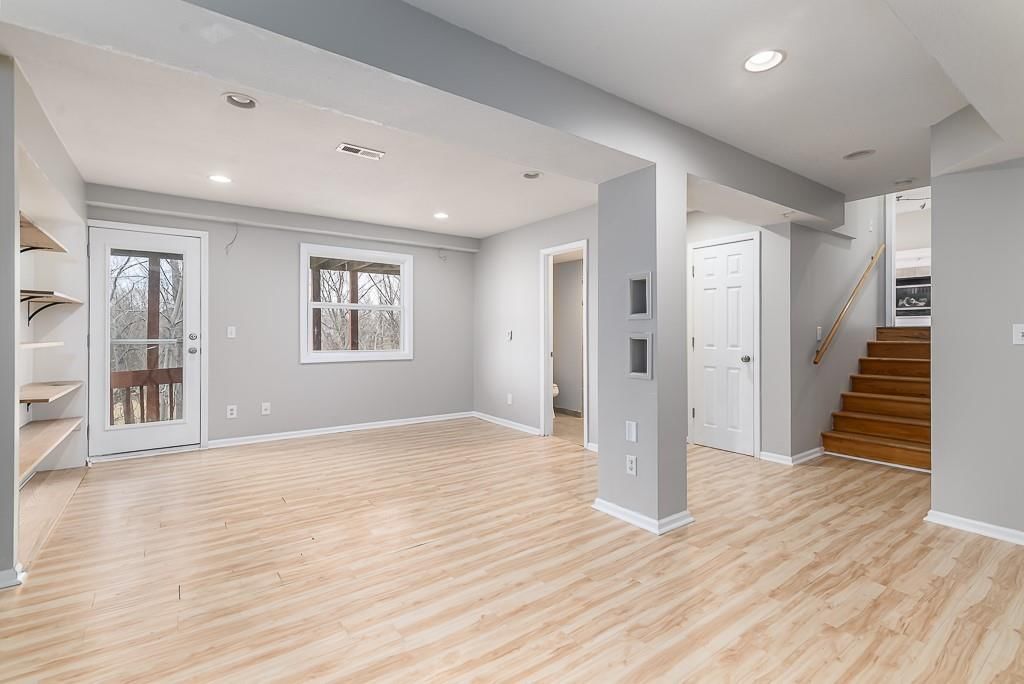 11911 N Charlotte Street — photo 16