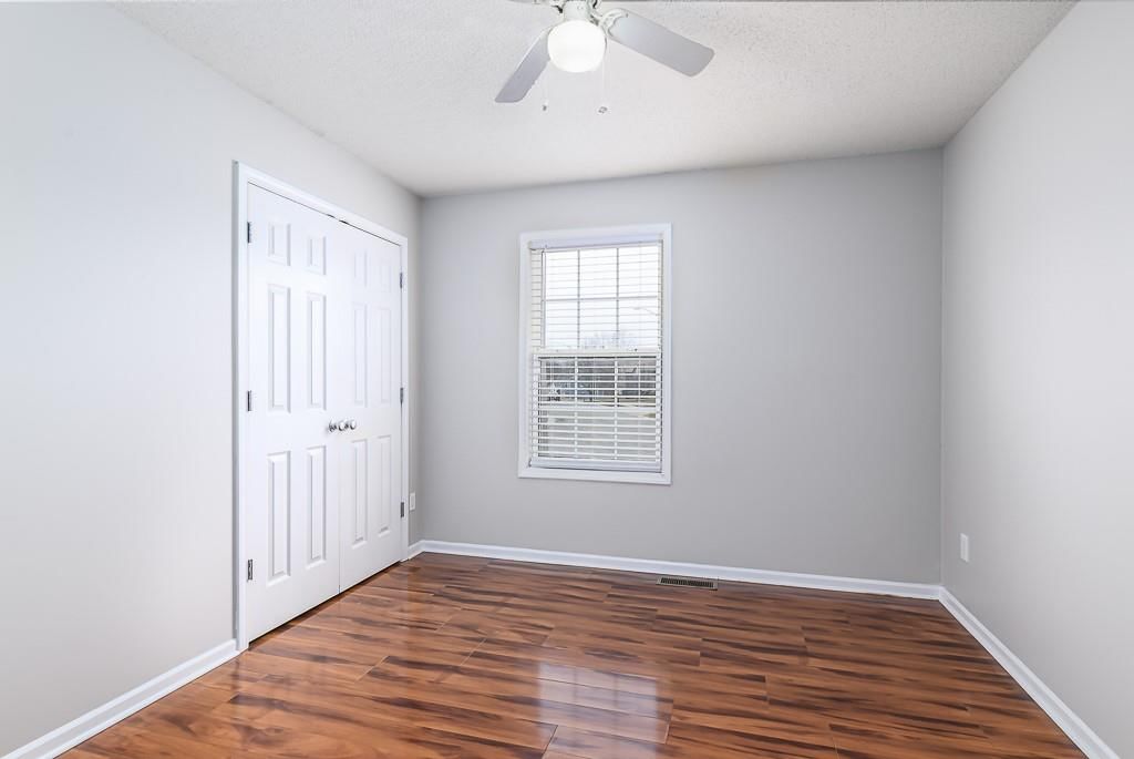 11911 N Charlotte Street — photo 22